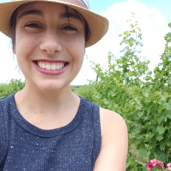 Meet your Posher, Emilyn - Picture 1 of 1